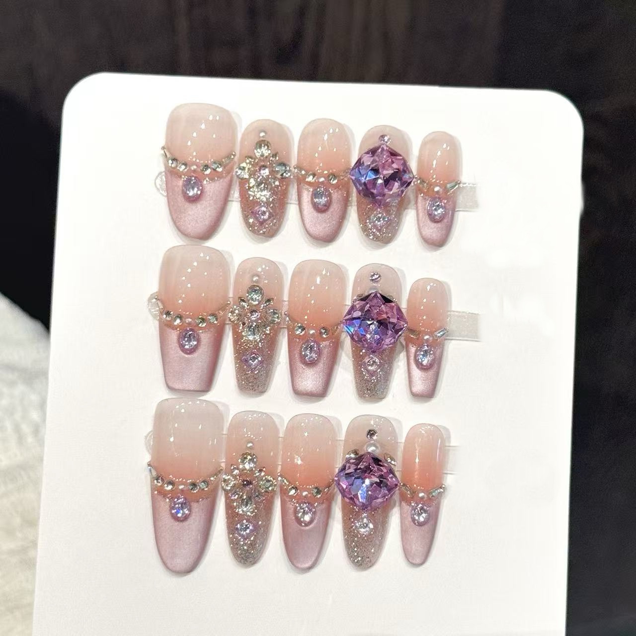 Nail Art Oval - 10 adet Saf El Preslenmiş Tabut/Oval