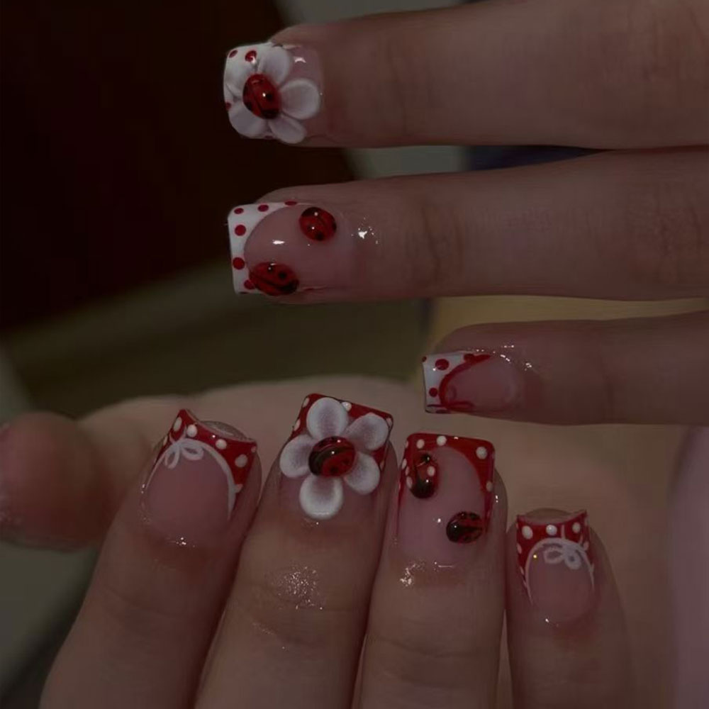 Nail Art Halal - Set Başına 24 Adet. Dikdörtgen 3D