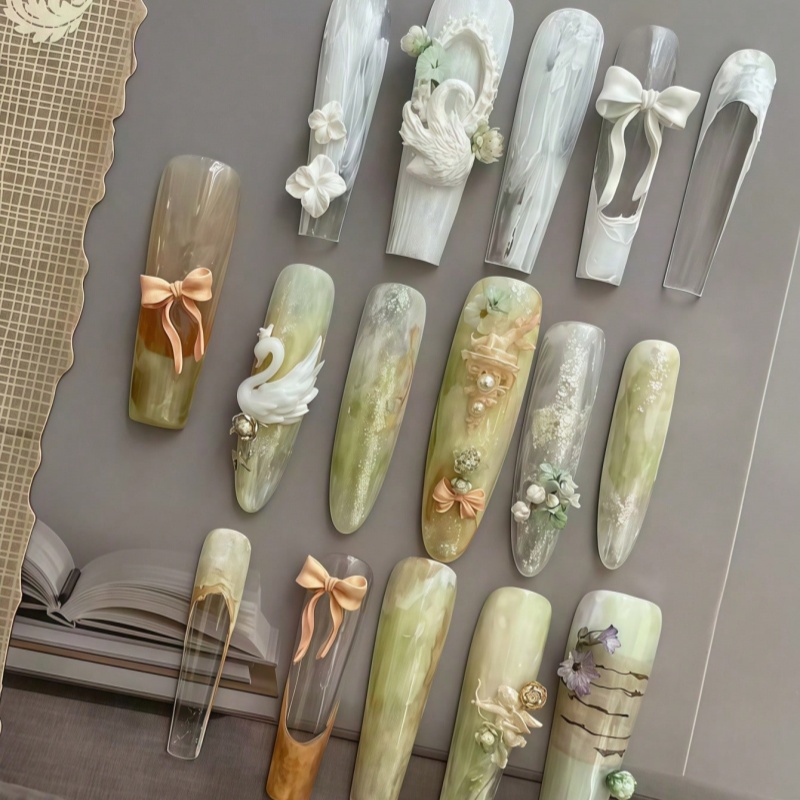 Zarif Kuğu Taçlı Tırnak Sanatı - Nail Art Elegant incelemesi ve fiyatı